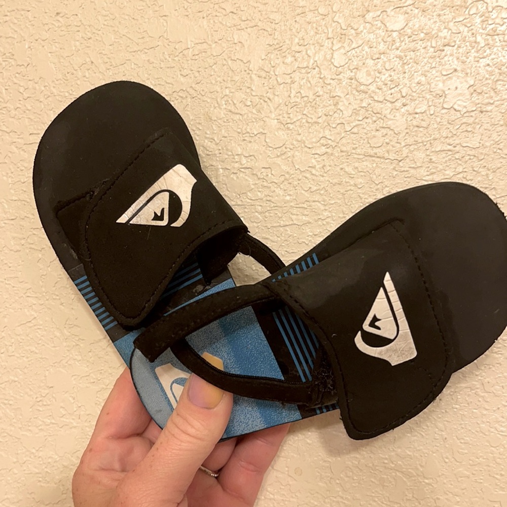 Quicksilver sandals